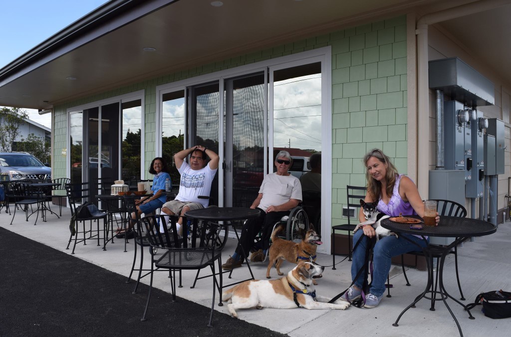 Dawn and her "Comedy Canines" along with their friends enjoy Sweet Cane Cafe's fresh, organic, locally grown smoothies.